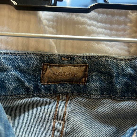 Mother Denim High Waisted Looker Ankle Fray Jeans in Shoot to Thrill - Picture 4 of 5